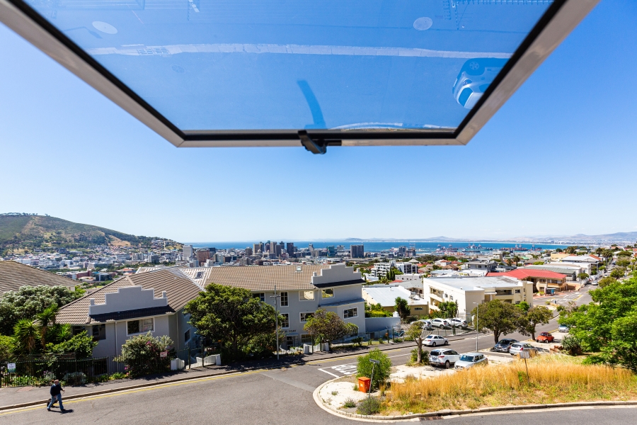 To Let 2 Bedroom Property for Rent in Vredehoek Western Cape